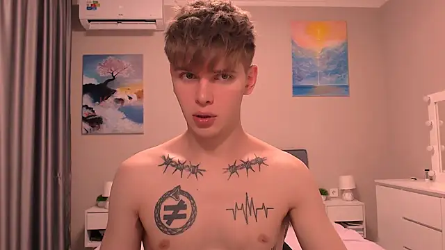 Fredd Xanders online show from December 18, 4:57 pm