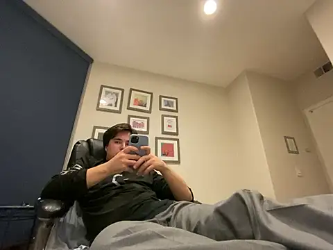 phantom898983 online show from December 18, 1:55 am