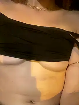 laysfregd2025 online show from December 16, 5:23 am