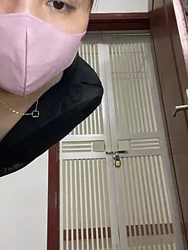Snapshot of Hello_honey chatting on May 30, 3:42 pm Hello honey online show from May 30, 3:42 pm