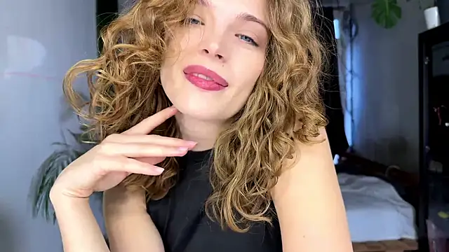 Miss Monroe online show from February 26, 6:45 am