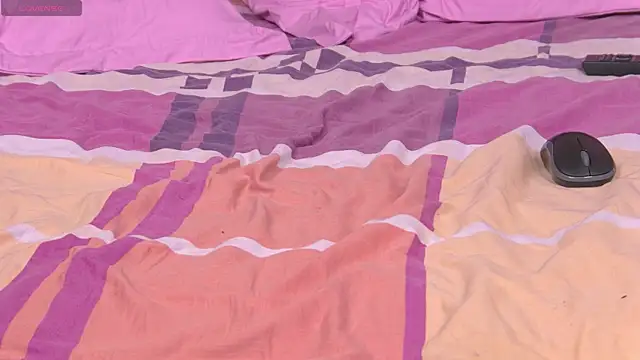 KendallVelvet online show from April 15, 9:05 am