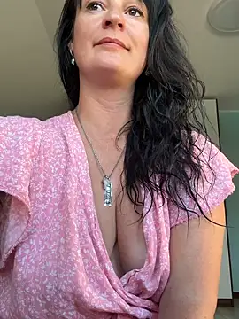 CherryCherry03 online show from June 7, 1:37 pm