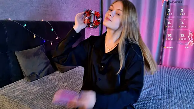 Snapshot of _Kate_cute chatting on December 18, 5:19 pm Kate cute online show from December 18, 5:19 pm