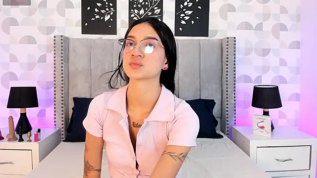 sara stonems online show from December 18, 12:22 pm