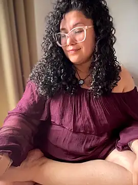 VanesssaMilf  online show from April 21, 8:55 pm