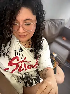 VanesssaMilf  online show from April 22, 2:18 pm