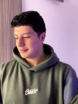 Snapshot of Goldenknight33 chatting on January 6, 1:59 pm Goldenknight33 online show from January 6, 1:59 pm