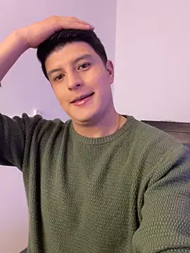 Snapshot of Goldenknight33 chatting on February 4, 4:02 pm Goldenknight33 online show from February 4, 4:02 pm