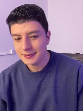 Snapshot of Goldenknight33 chatting on February 5, 2:33 pm Goldenknight33 online show from February 5, 2:33 pm