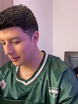 Snapshot of Goldenknight33 chatting on February 21, 4:41 pm Goldenknight33 online show from February 21, 4:41 pm