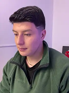 Snapshot of Goldenknight33 chatting on February 24, 4:16 pm Goldenknight33 online show from February 24, 4:16 pm