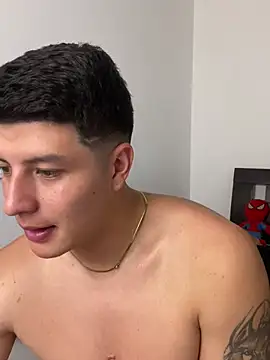 Snapshot of Goldenknight33 chatting on March 20, 11:20 pm Goldenknight33 online show from March 20, 11:20 pm