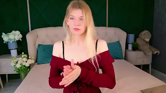 Vivien Hans online show from June 5, 8:47 pm