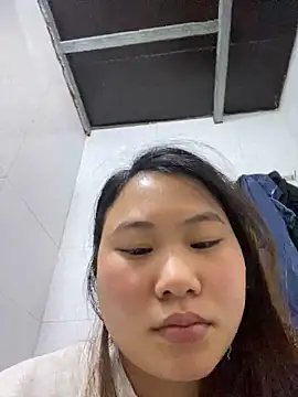 Snapshot of Ly-ly123 chatting on December 15, 10:36 pm Ly-ly123 online show from December 15, 10:36 pm