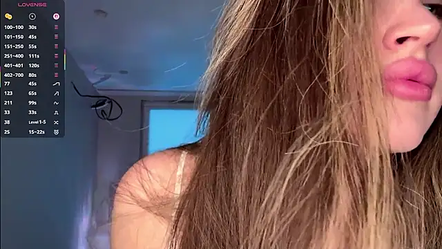 KiraBodrick online show from March 11, 3:29 pm