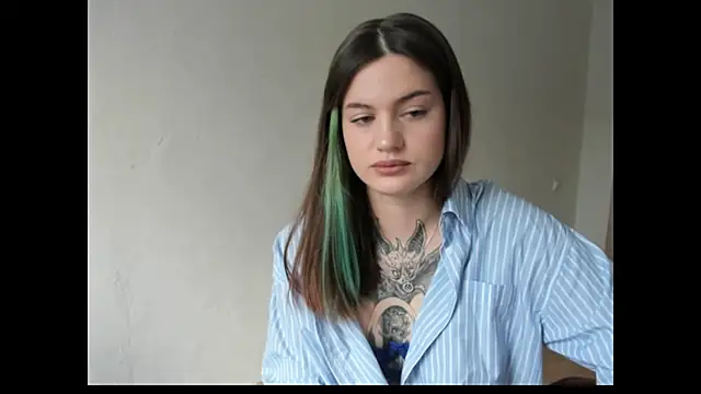 NikkieKitty online show from April 7, 1:44 pm