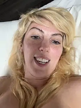 Snapshot of CelestialRuby chatting on February 23, 7:55 am CelestialRuby online show from February 23, 7:55 am