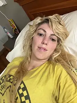 Snapshot of CelestialRuby chatting on March 16, 8:32 pm CelestialRuby online show from March 16, 8:32 pm