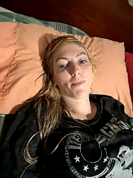 Snapshot of CelestialRuby chatting on September 10, 10:32 pm CelestialRuby online show from September 10, 10:32 pm