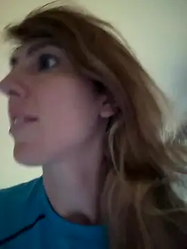 Snapshot of CelestialRuby chatting on October 28, 2:42 pm CelestialRuby online show from October 28, 2:42 pm