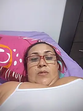 Nini Love  online show from March 19, 9:41 pm