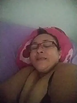 Nini Love  online show from April 16, 8:53 pm