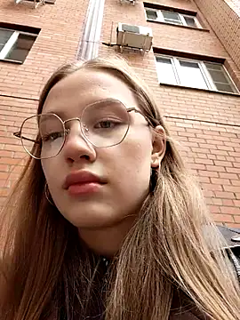 findwayout online show from April 18, 7:34 am