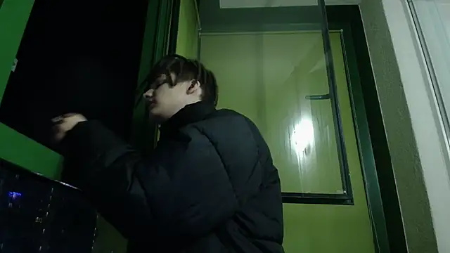 Snapshot of PeachTree chatting on December 13, 8:04 pm PeachTree online show from December 13, 8:04 pm