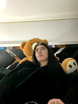 Snapshot of Moon_Magic666 chatting on December 16, 5:01 am Moon Magic666 online show from December 16, 5:01 am