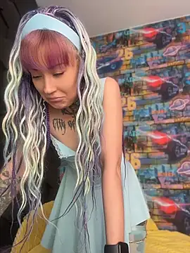 Snapshot of Tattoo__Moon chatting on May 8, 10:59 pm Tattoo Moon online show from May 8, 10:59 pm