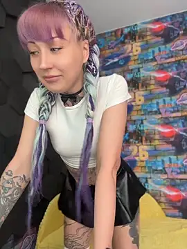 Snapshot of Tattoo__Moon chatting on May 18, 12:51 am Tattoo Moon online show from May 18, 12:51 am