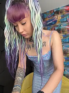 Snapshot of Tattoo__Moon chatting on May 29, 12:30 am Tattoo Moon online show from May 29, 12:30 am