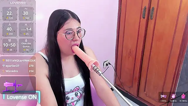 nomi blue online show from December 14, 3:45 am