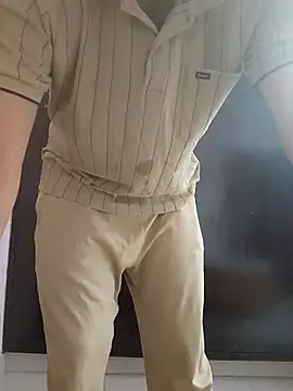 Snapshot of rahuloves chatting on March 22, 7:34 am rahuloves online show from March 22, 7:34 am