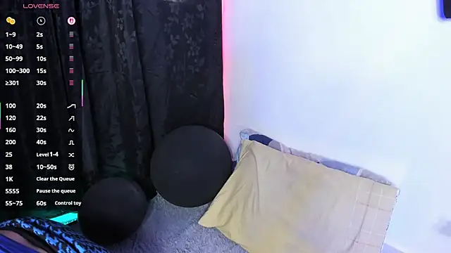 agathawalter  online show from January 9, 7:59 pm