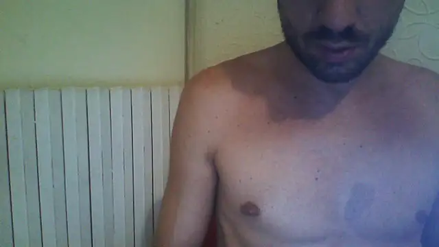 Snapshot of ludooo899 chatting on July 23, 10:40 pm ludooo899 online show from July 23, 10:40 pm