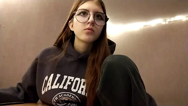 VictorinaMccorey online show from December 22, 4:15 pm