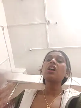 nehakapoor89 online show from January 16, 9:57 am