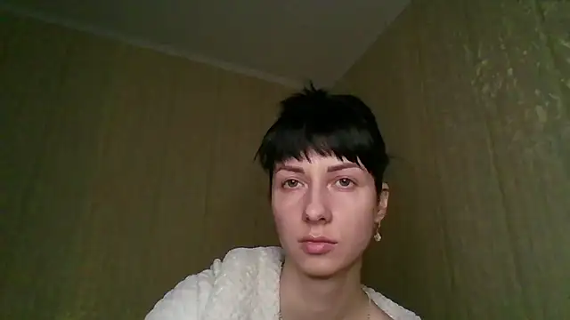 Snapshot of -Huntress- chatting on December 19, 10:44 am -Huntress- online show from December 19, 10:44 am