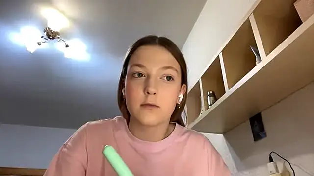 Snapshot of JoshuaBrasil chatting on December 14, 3:28 pm JoshuaBrasil online show from December 14, 3:28 pm