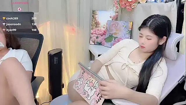 Yvonne-07 online show from December 17, 12:49 am