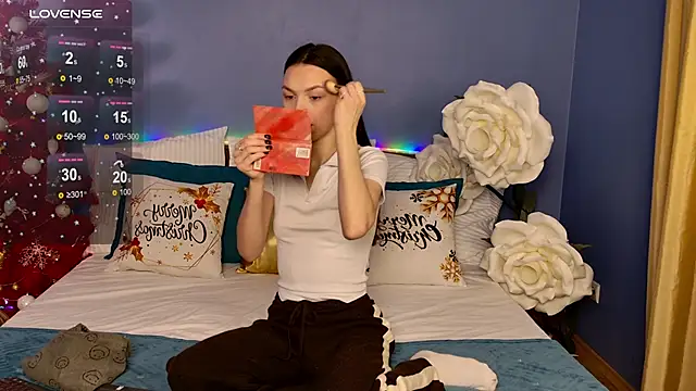 MaxinCarroll online show from January 13, 5:13 am