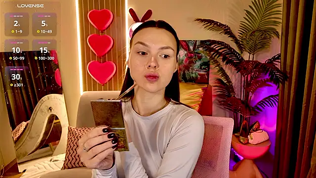 MaxinCarroll online show from March 29, 8:03 am