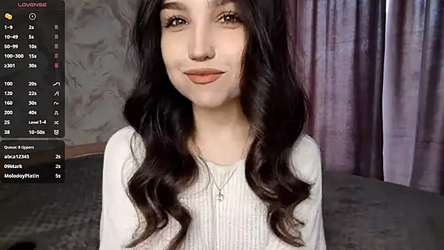 Qwami Amie online show from April 23, 12:40 pm