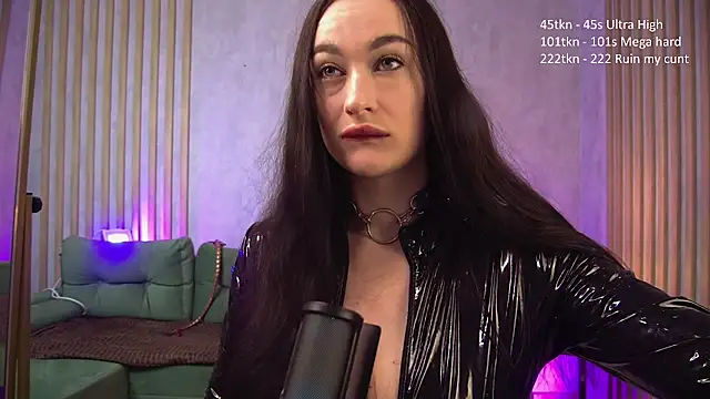 Snapshot of sasha_strip chatting on May 22, 3:46 am sasha strip online show from May 22, 3:46 am