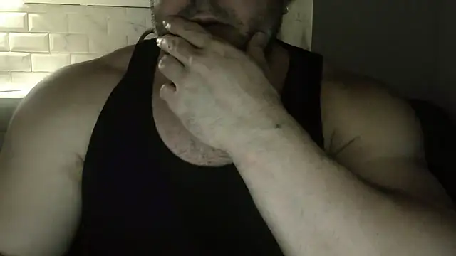 Snapshot of WildJohn_XX chatting on December 14, 9:52 pm WildJohn XX online show from December 14, 9:52 pm