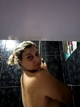 Snapshot of loiragostosa69 chatting on April 23, 8:22 pm loiragostosa69 online show from April 23, 8:22 pm