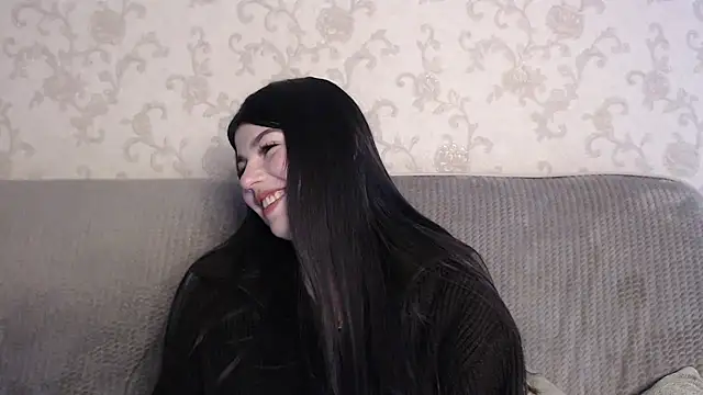 KisaModel online show from April 13, 7:47 am