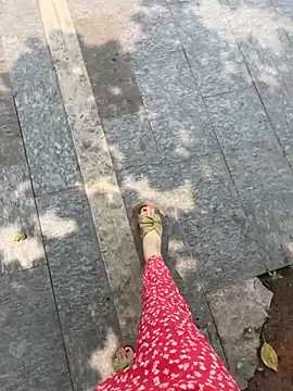 qwe522522 online show from April 19, 3:50 am